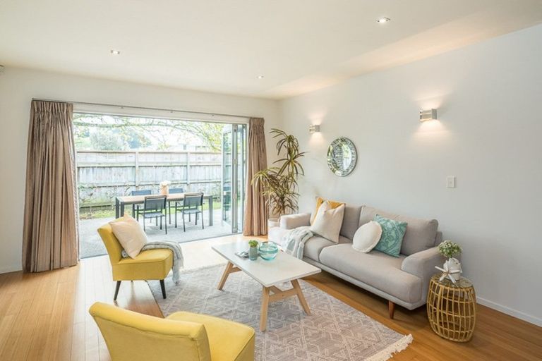 Photo of property in 2 Fairway Oaks Drive, Waikanae Beach, Waikanae, 5036