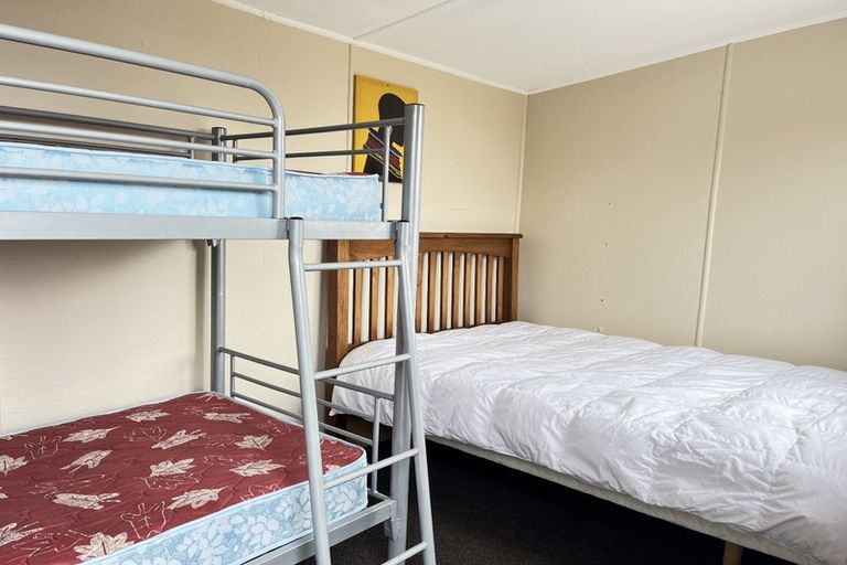 Photo of property in 28 Violet Street, Riverton/aparima, Riverton, 9822
