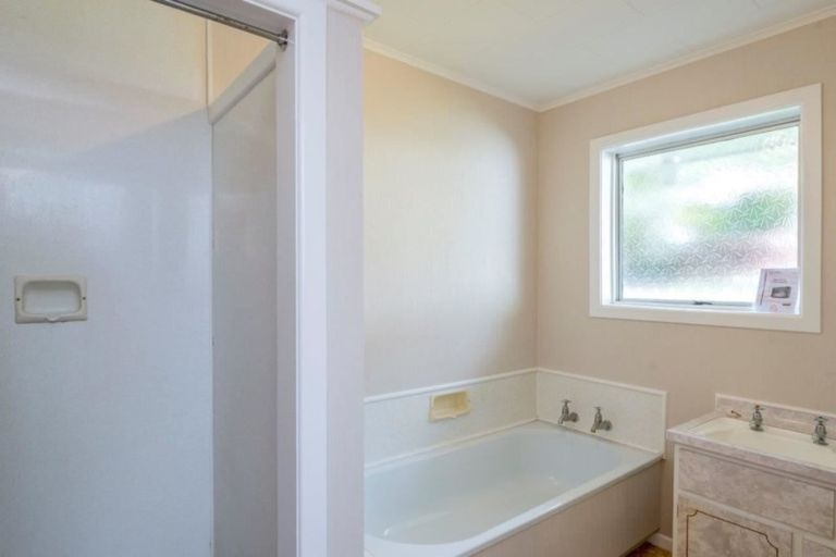 Photo of property in 45 Huia Street, Waikanae, 5036