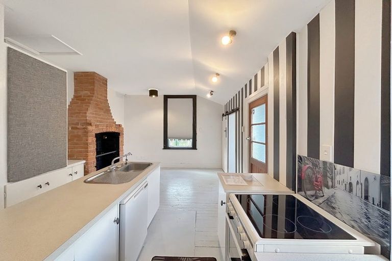 Photo of property in 224 Park Street, Winton, 9720