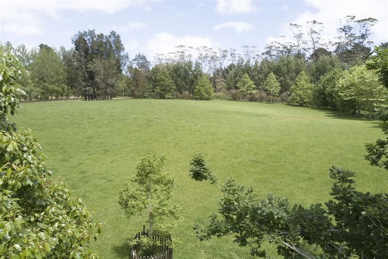 Photo of property in 27 Robinson Road, Coatesville, Albany, 0793