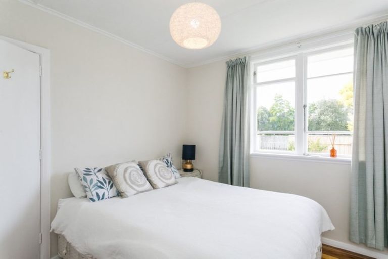 Photo of property in 2 Seddon Crescent, Marewa, Napier, 4110