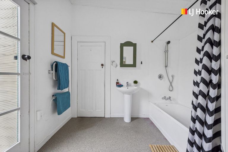 Photo of property in 5 Constitution Street, Port Chalmers, 9023