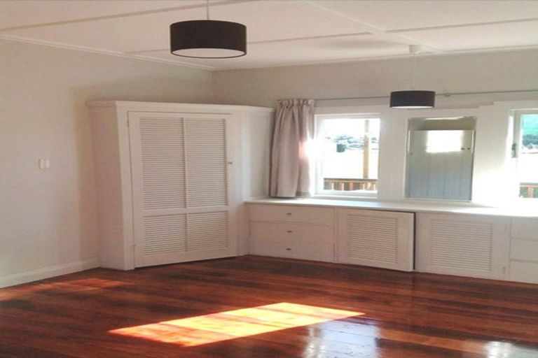 Photo of property in 1/27 Hillcrest Road, Papatoetoe, Auckland, 2025