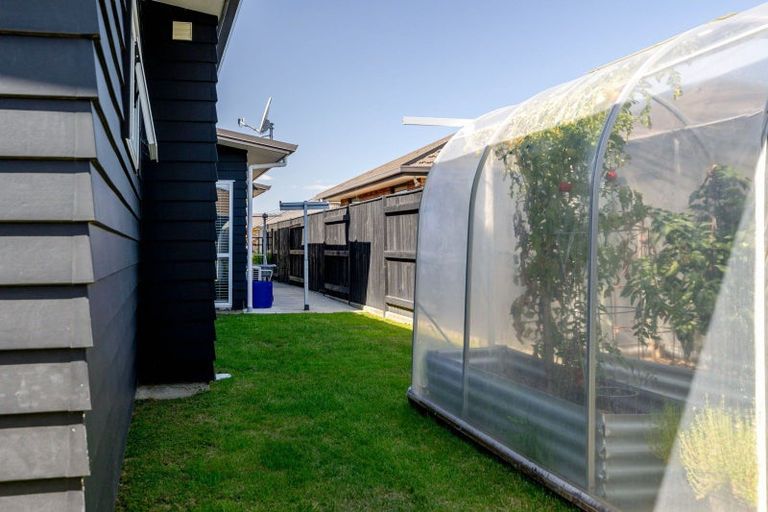 Photo of property in 2 Morocco Terrace, Kelvin Grove, Palmerston North, 4414