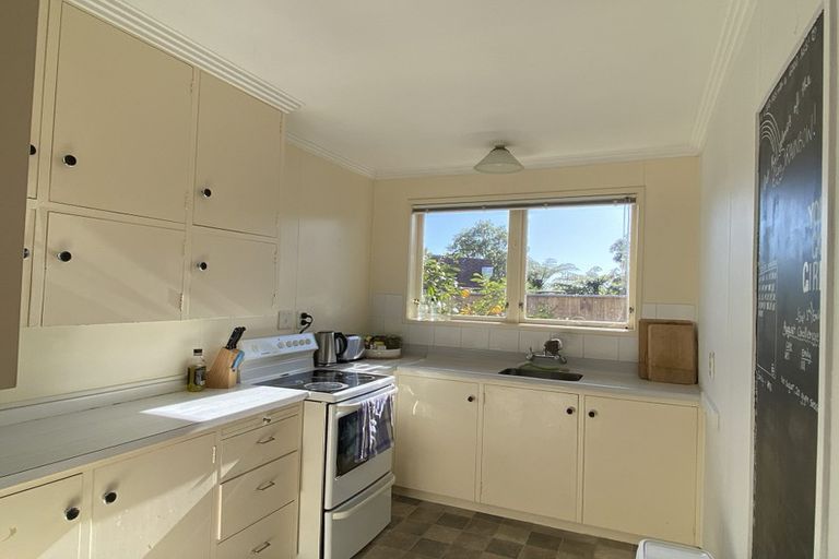 Photo of property in 16b Te Mete Terrace, Merrilands, New Plymouth, 4312