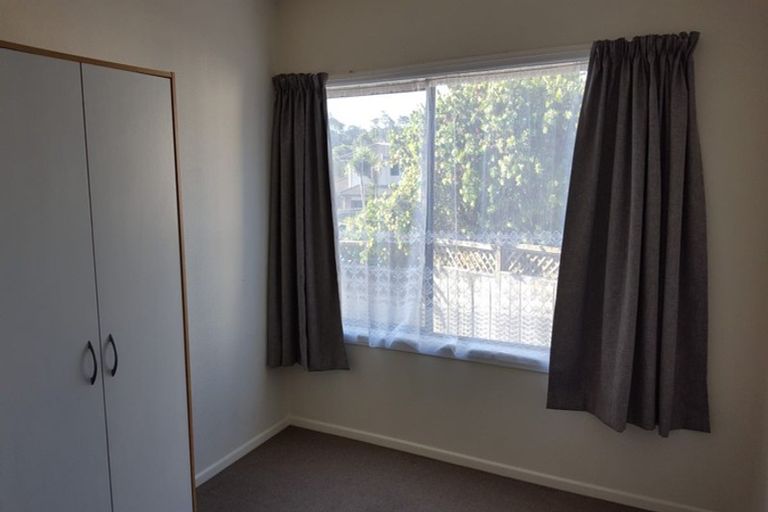 Photo of property in 2/30 Elliott Avenue, Bayview, Auckland, 0629