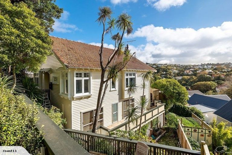 Photo of property in 16 Upland Road, Kelburn, Wellington, 6012