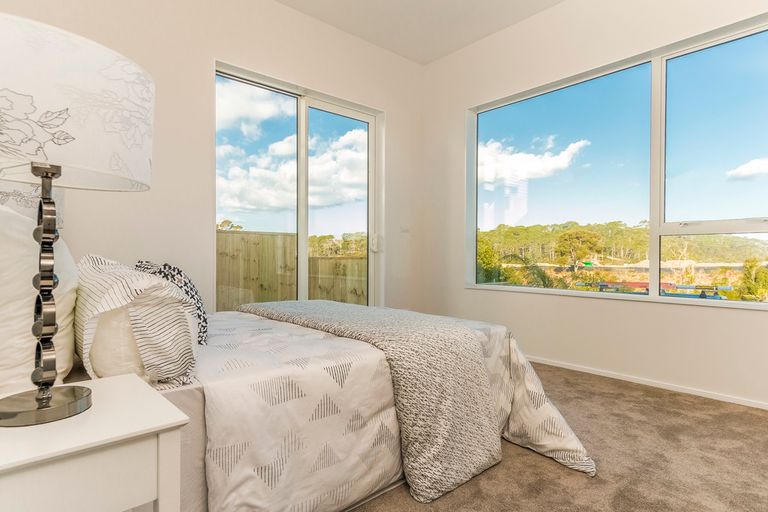 Photo of property in 14 Tauwaka Crescent, Riverhead, 0820