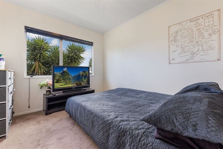 Photo of property in 62 Hamilton Drive, Waiuku, 2123