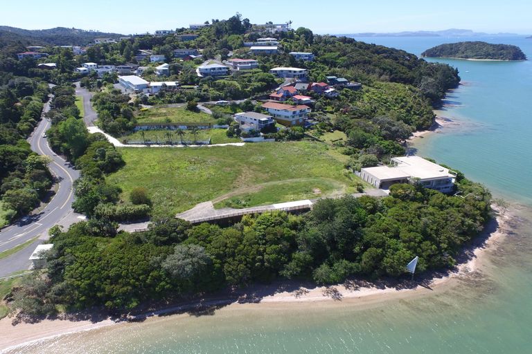 Photo of property in 1 Veronica Street, Paihia, 0200