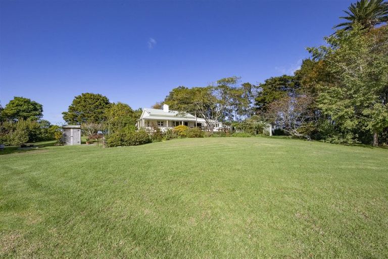 Photo of property in 2059 State Highway 16, Helensville, 0875