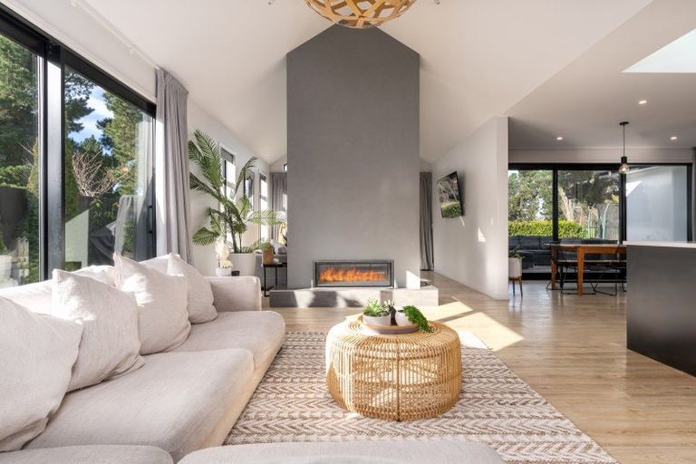 Photo of property in 37 Kohunga Crescent, Bottle Lake, Christchurch, 8083