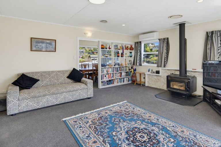 Photo of property in 10 Seaview Crescent, Picton, 7220