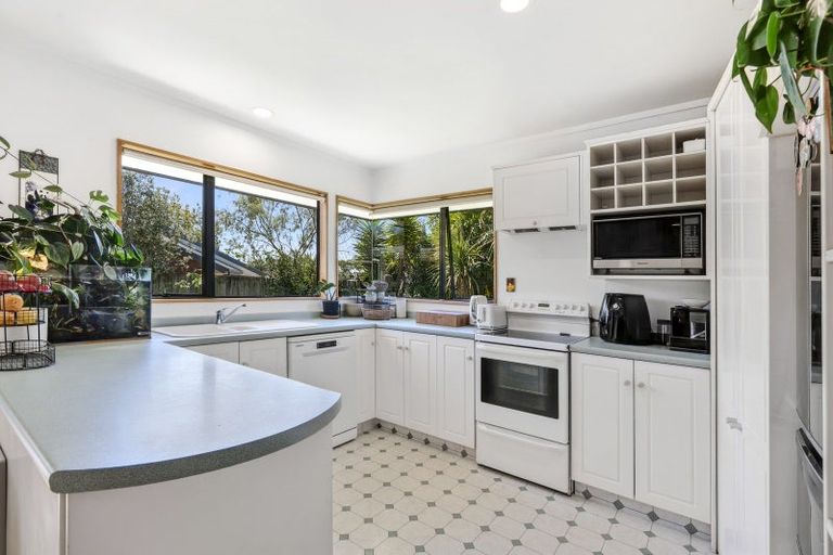 Photo of property in 15 Albizia Place, Richmond, 7020