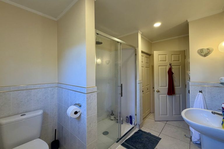 Photo of property in 34 Hythe Terrace, Mairangi Bay, Auckland, 0630