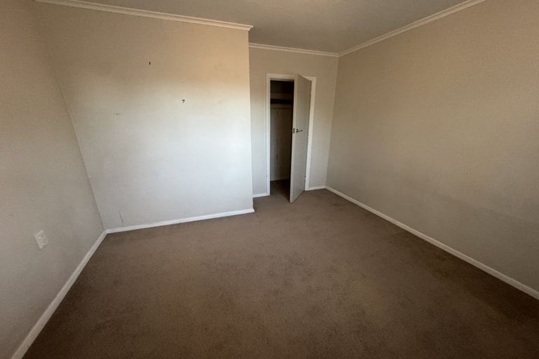 Photo of property in 90 Broderick Road, Johnsonville, Wellington, 6037