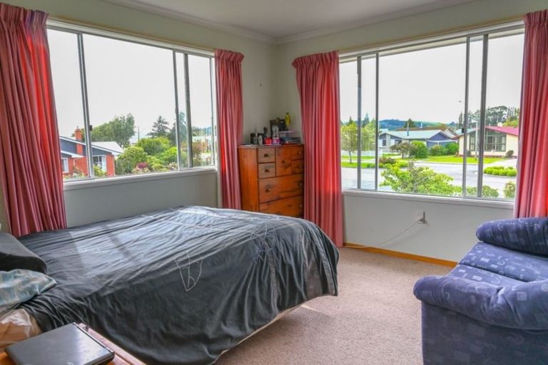 Photo of property in 11 Centennial Avenue, Balclutha, 9230