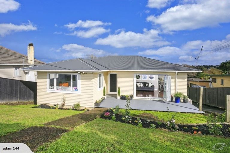 Photo of property in 42 Carlisle Road, Browns Bay, Auckland, 0630