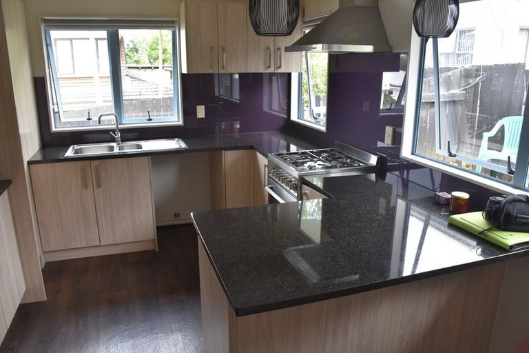 Photo of property in 1/30 Mountain Road, Mangere Bridge, Auckland, 2022