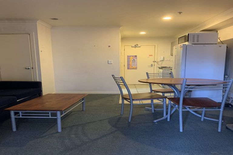 Photo of property in 3 Jessmae Place, Hillcrest, Auckland, 0627