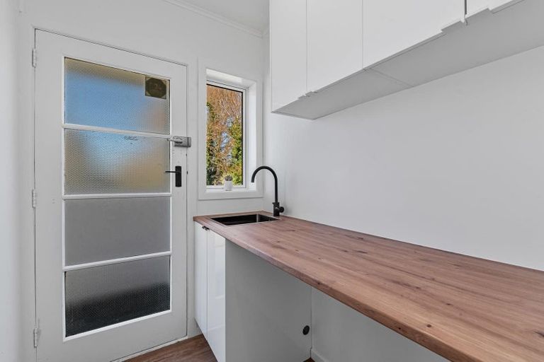 Photo of property in 8 Fairview Road, Western Heights, Rotorua, 3015