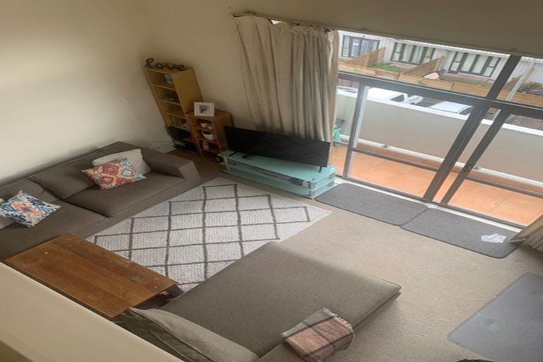 Photo of property in 1f/30 Westward Ho, Glen Eden, Auckland, 0602