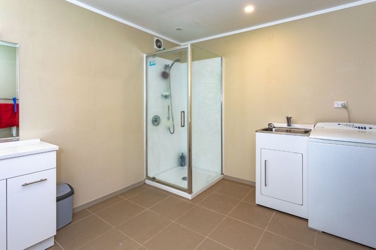 Photo of property in 103a Seaview Road, Whangamata, 3620