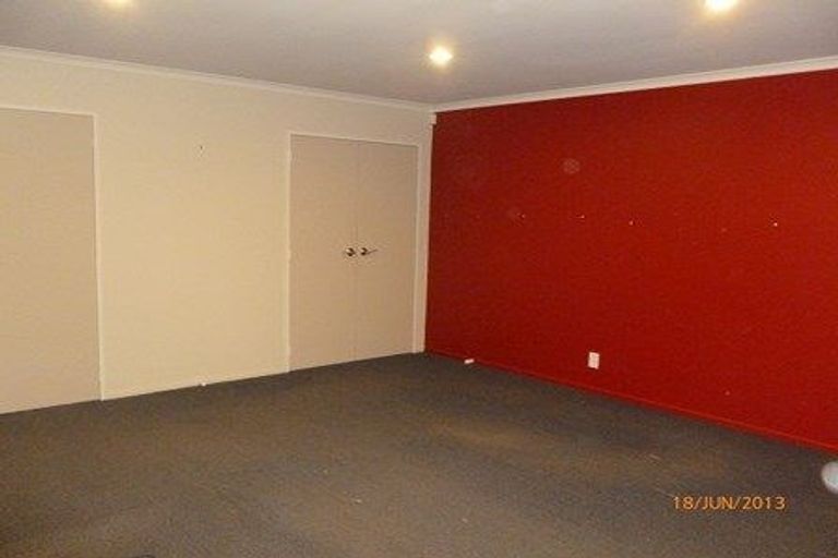 Photo of property in 30 Kinloch Place, Papakowhai, Porirua, 5024