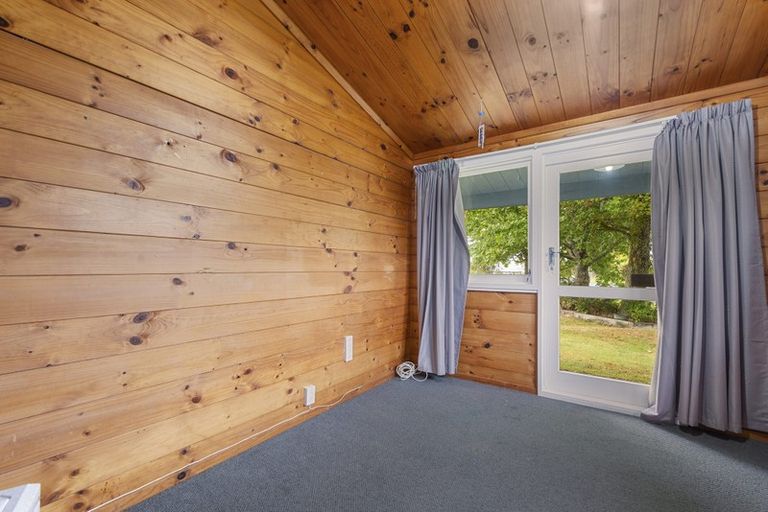 Photo of property in 20 Willow Avenue, Hannahs Bay, Rotorua, 3010