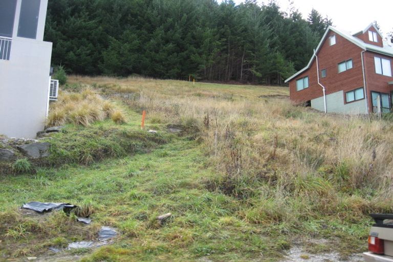 Photo of property in 9 Caples Place, Fernhill, Queenstown, 9300