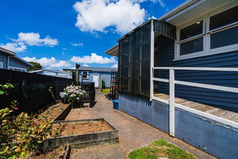 Photo of property in 65 Cloten Road, Stratford, 4332