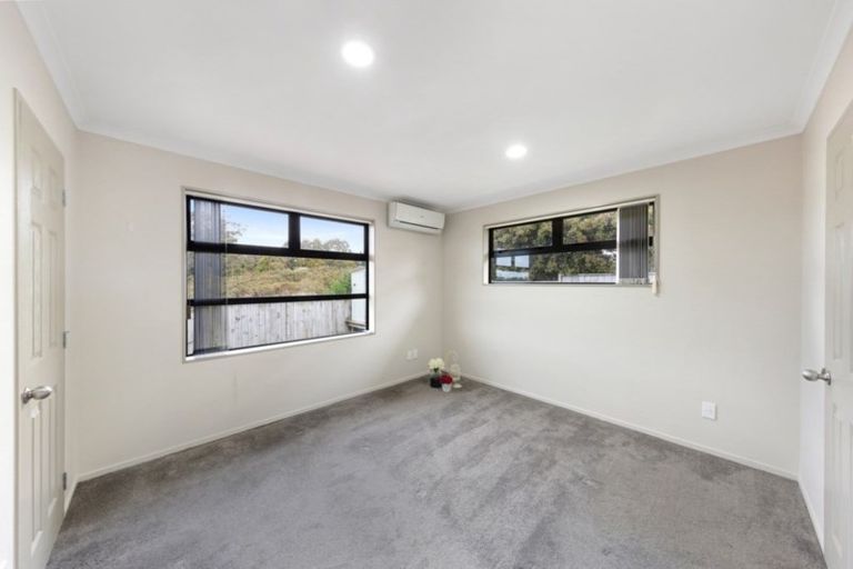 Photo of property in 103 Keri Vista Rise, Papakura, 2110