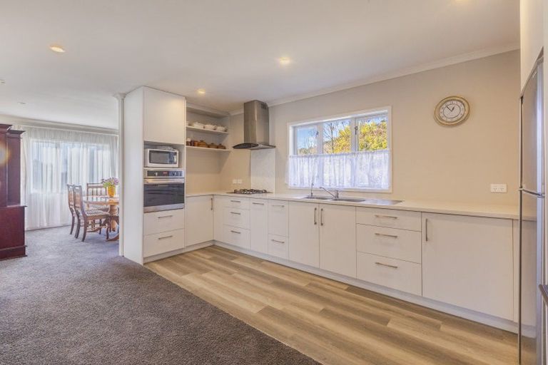 Photo of property in 102a Racecourse Road, Waiuku, 2123