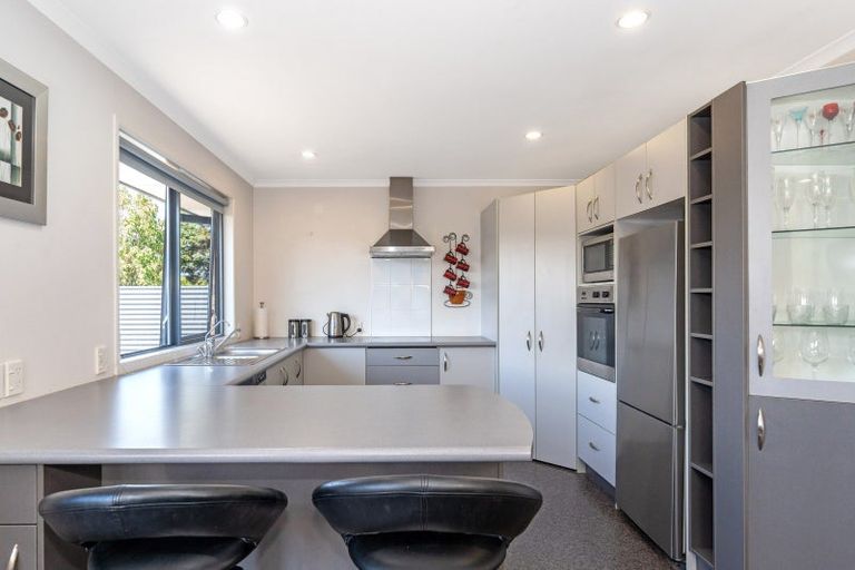 Photo of property in 18 Leon Street, Riverdale, Gisborne, 4010