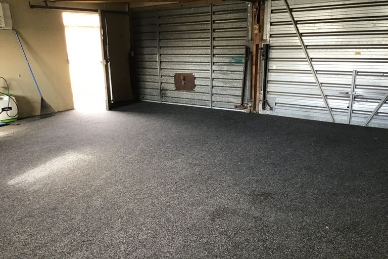 Photo of property in 14 Innismara Avenue, Wattle Downs, Auckland, 2103