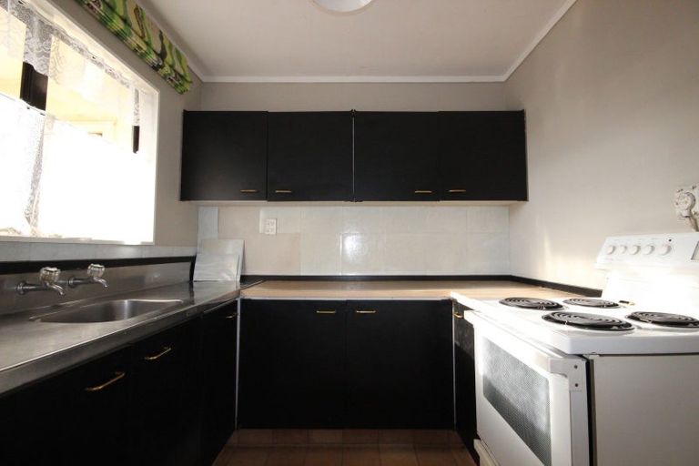 Photo of property in 16 Keeling Street, West End, Palmerston North, 4412