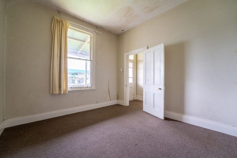 Photo of property in 92-98 High Street, Waimate, 7924