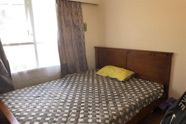 Photo of property in 19 Gossamer Drive, Pakuranga Heights, Auckland, 2010