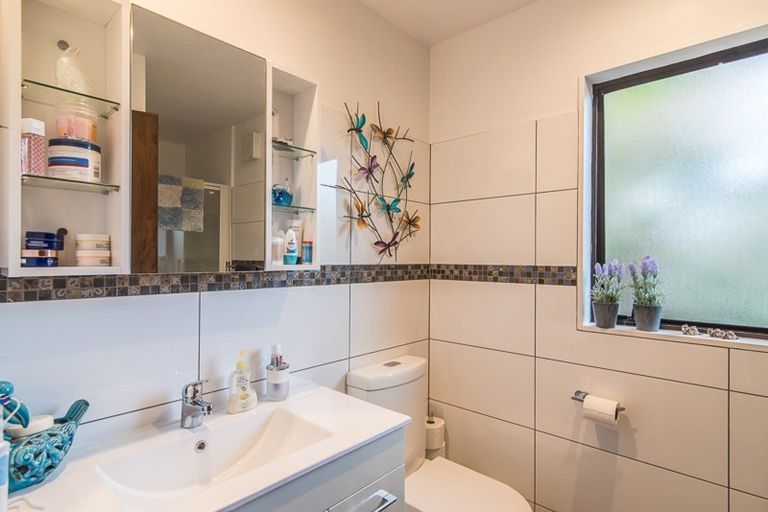 Photo of property in 75 Alexander Road, Raumati Beach, Paraparaumu, 5032