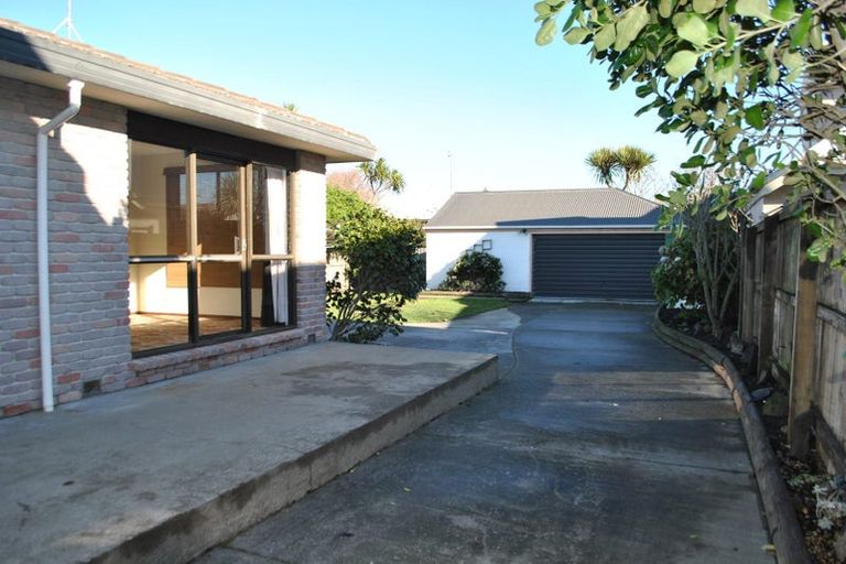 Photo of property in 54 Marine Parade, North New Brighton, Christchurch, 8083