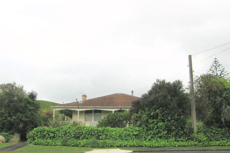 Photo of property in 2 Nahum Street, Paeroa, 3600