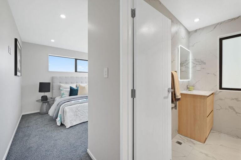 Photo of property in 28a Studfall Street, Pakuranga Heights, Auckland, 2010