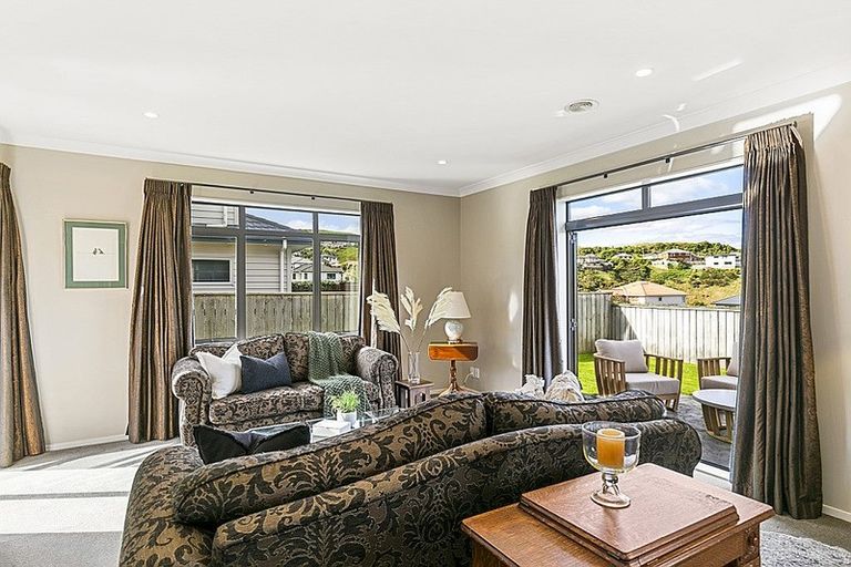 Photo of property in 7 Moston Grove, Churton Park, Wellington, 6037