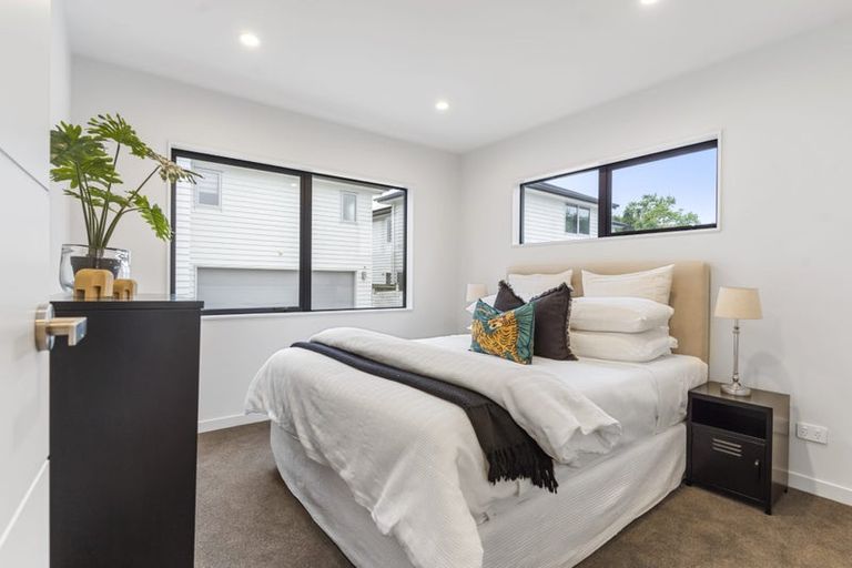Photo of property in 19a Arosa Place, Forrest Hill, Auckland, 0620