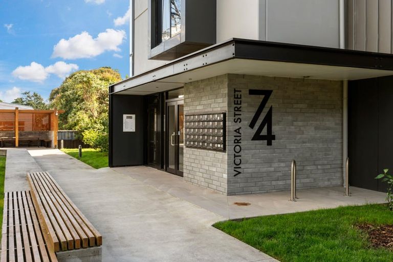 Photo of property in 403/64 Victoria Street, Onehunga, Auckland, 1061