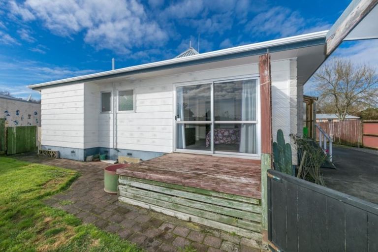 Photo of property in 36 Oakfield Crescent, Pukete, Hamilton, 3200