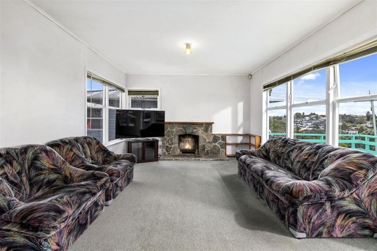 Photo of property in 1/30 Weldene Avenue, Glenfield, Auckland, 0629