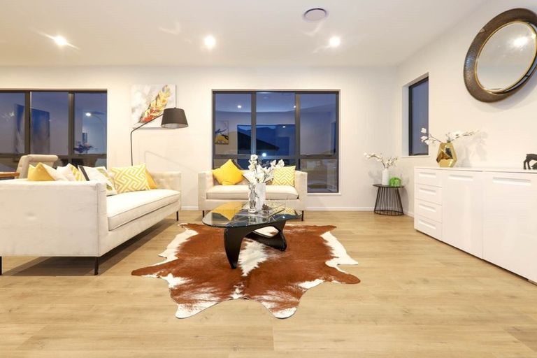 Photo of property in 2 Piki Street, Flat Bush, Auckland, 2019