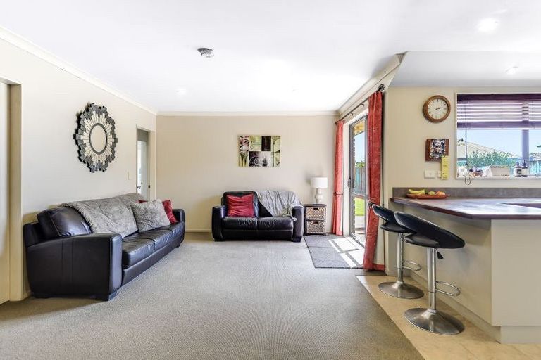 Photo of property in 5 Merlot Place, Rototuna, Hamilton, 3210